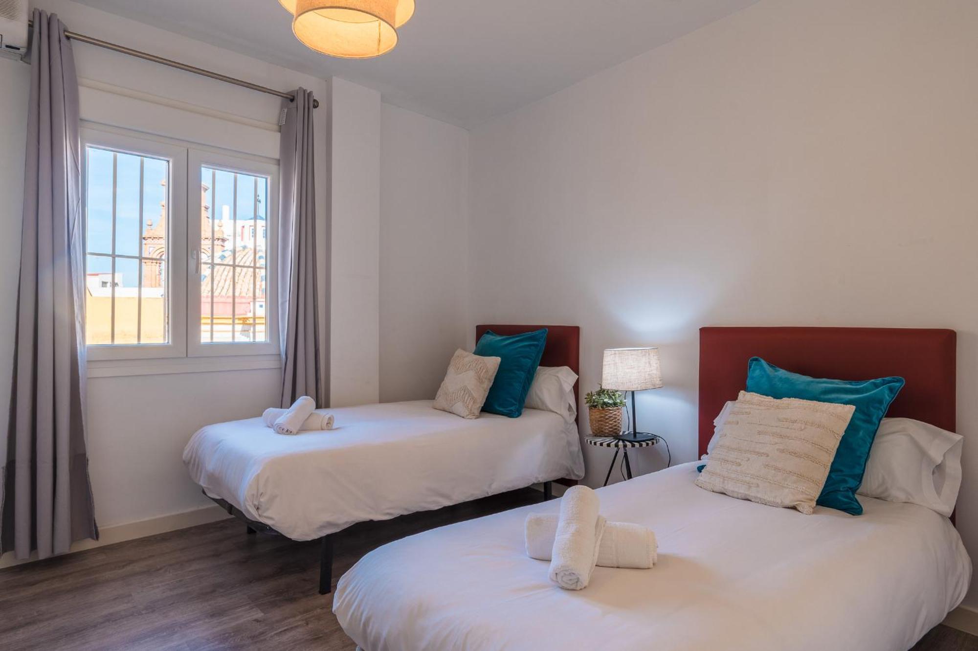 The Zentral Suites & Apartments Seville Exterior photo