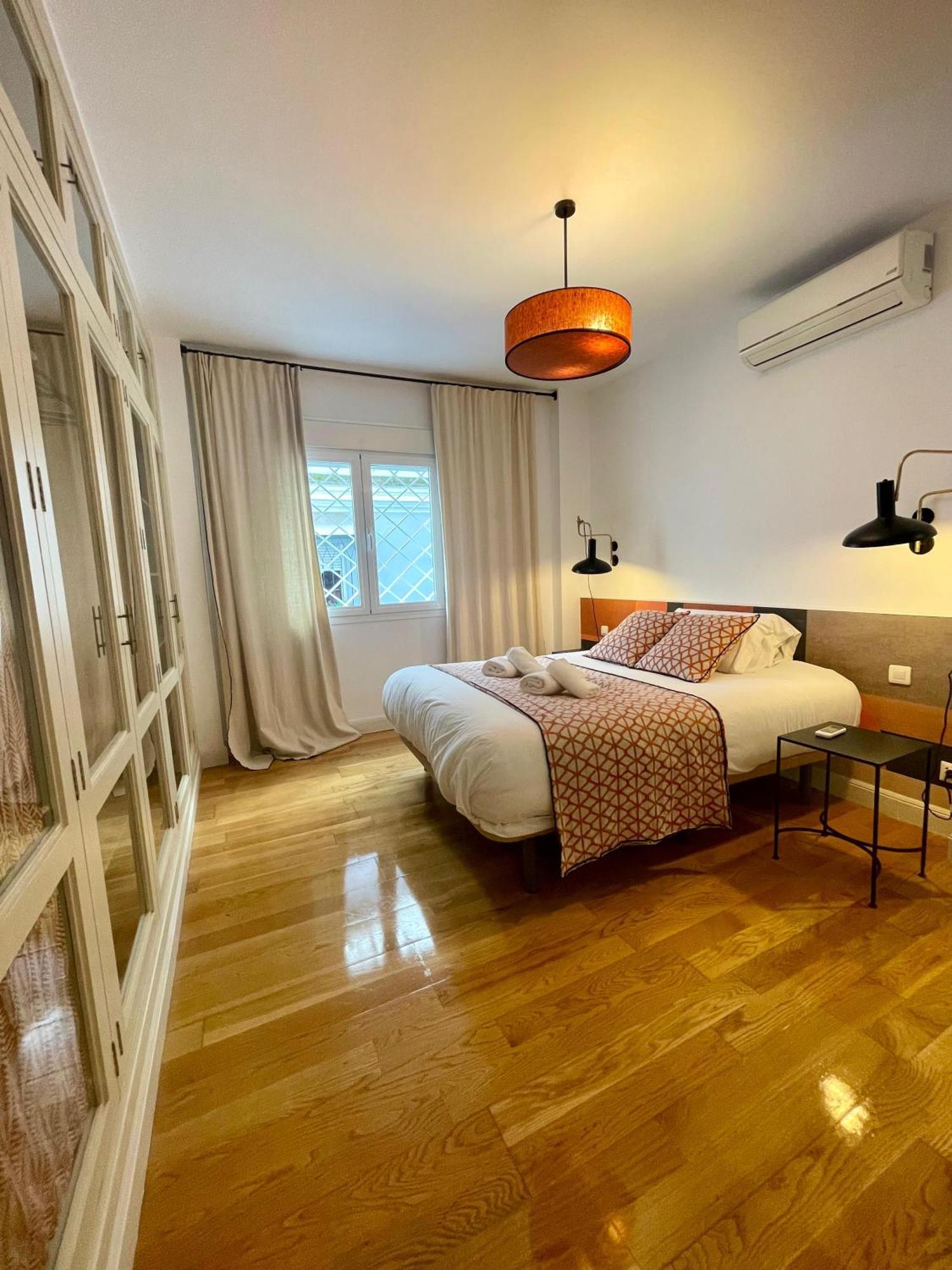 The Zentral Suites & Apartments Seville Exterior photo